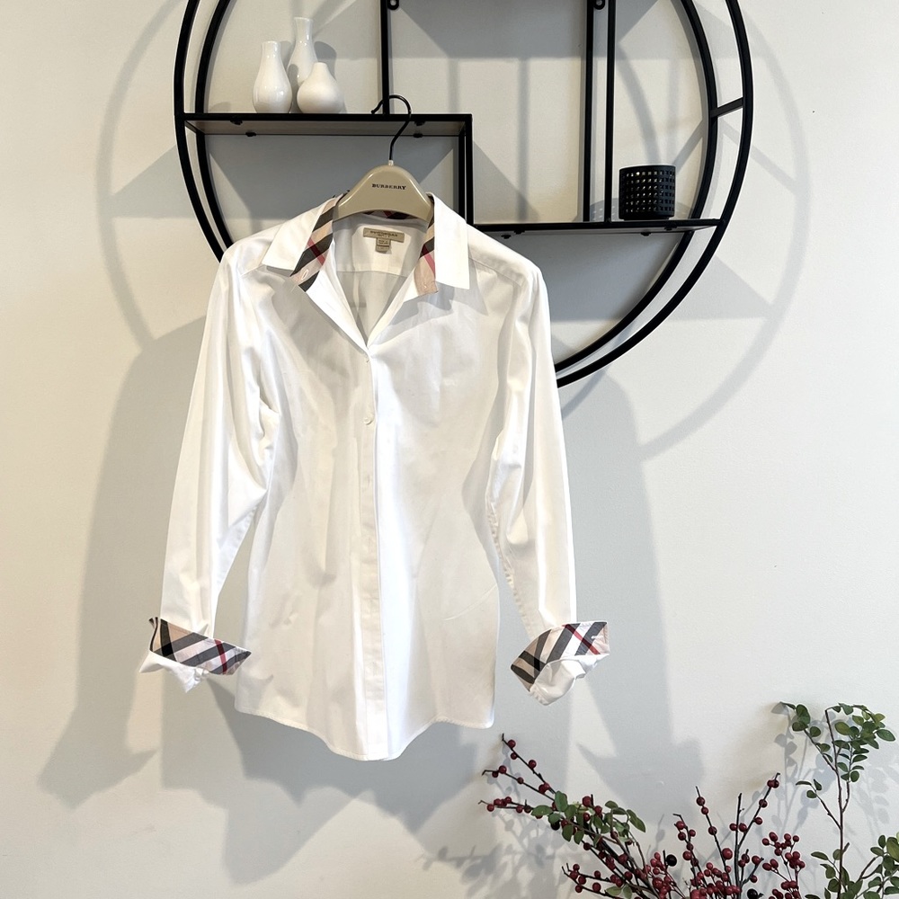 Burberry Brit White Button Down Shirt. Sz. Medium